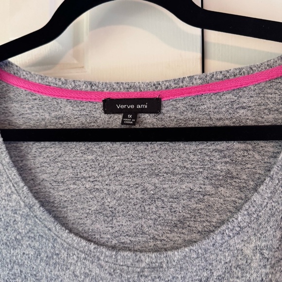 Verve Ami Women's Gray Long Sleeve  Top SZ 1X with Shoulder Buckle Detail - Picture 2 of 9